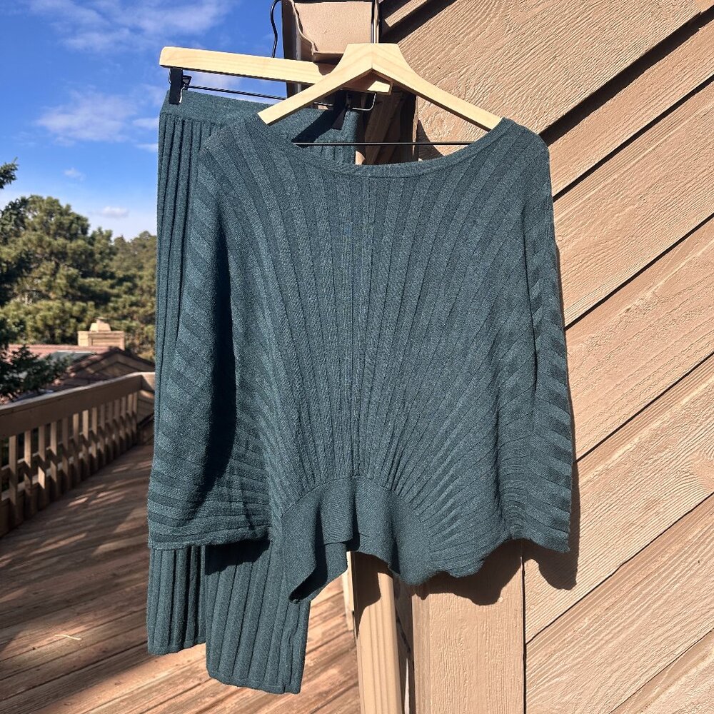 Prologue Teal Ribbed Knit Skirt Set